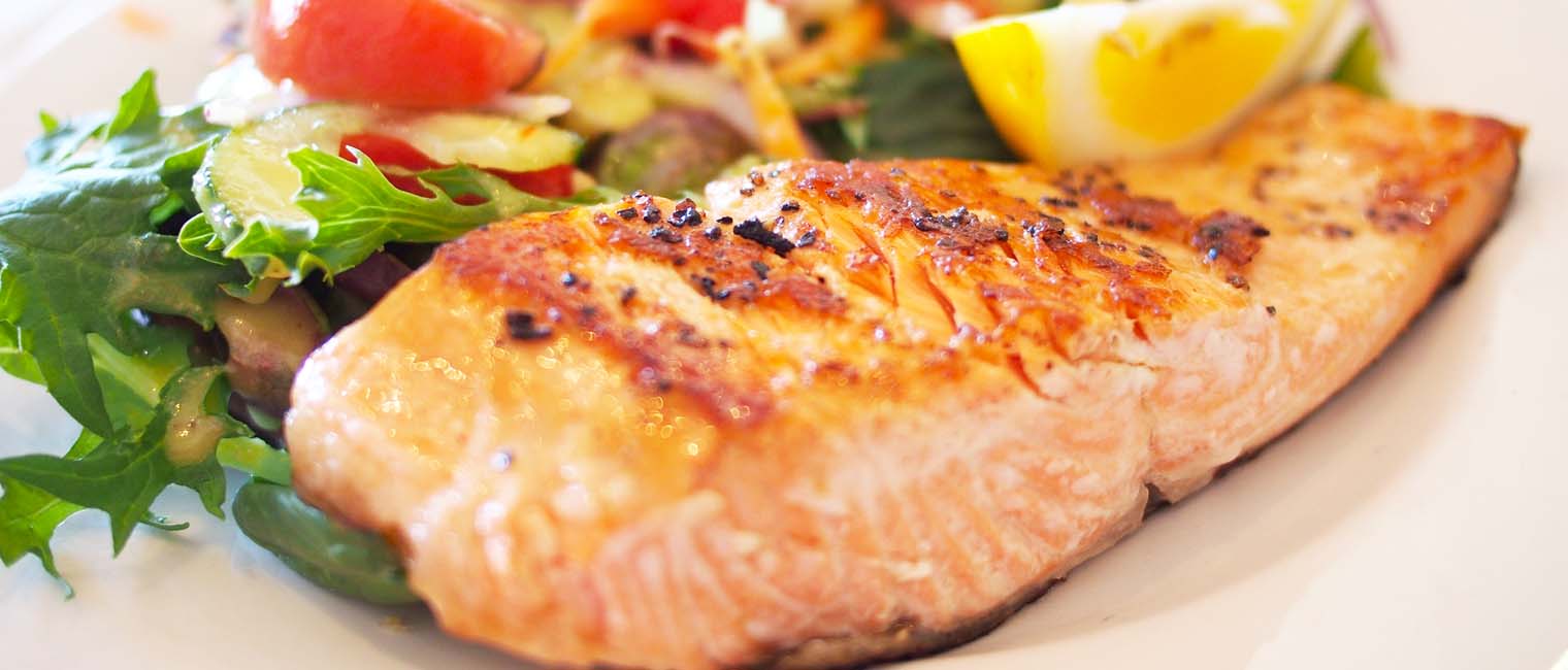 salmon fish is rich in omega oil