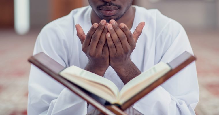 Muslim-Praying